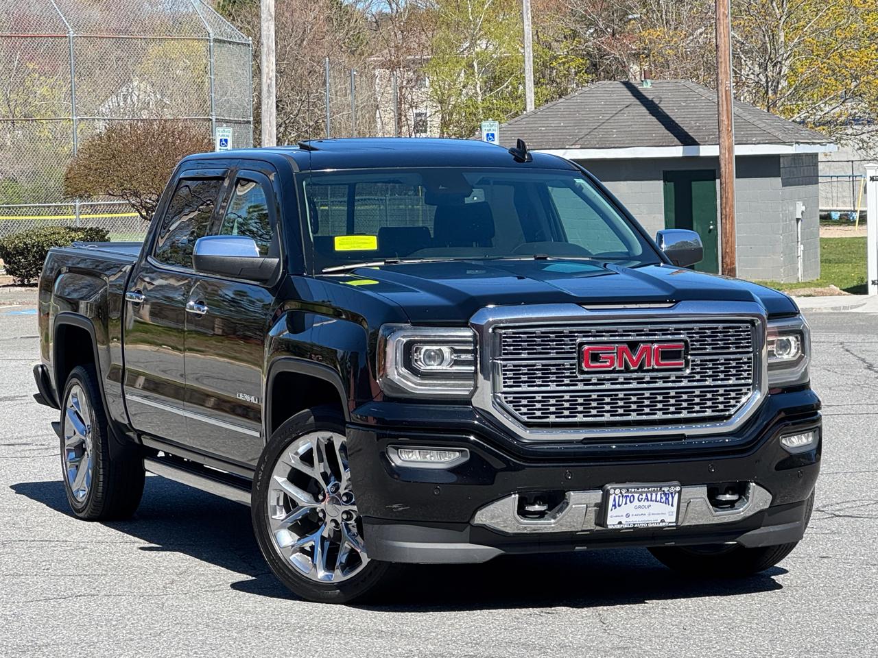 GMC Sierra 1500 4WD Crew Cab 143.5" Denali 2018