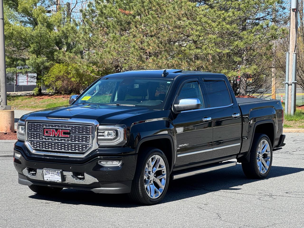 GMC Sierra 1500 4WD Crew Cab 143.5" Denali 2018