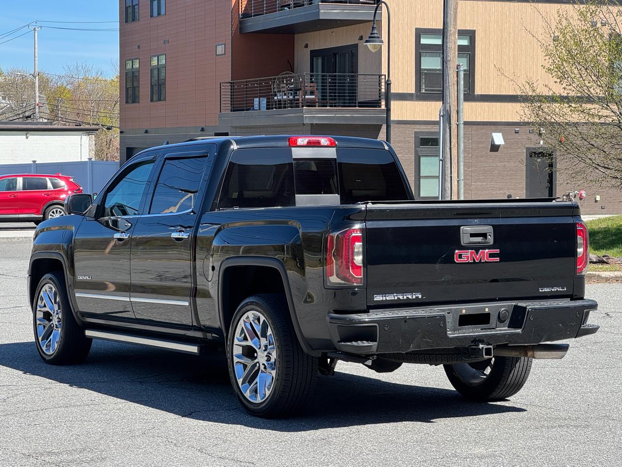 GMC Sierra 1500 4WD Crew Cab 143.5" Denali 2018