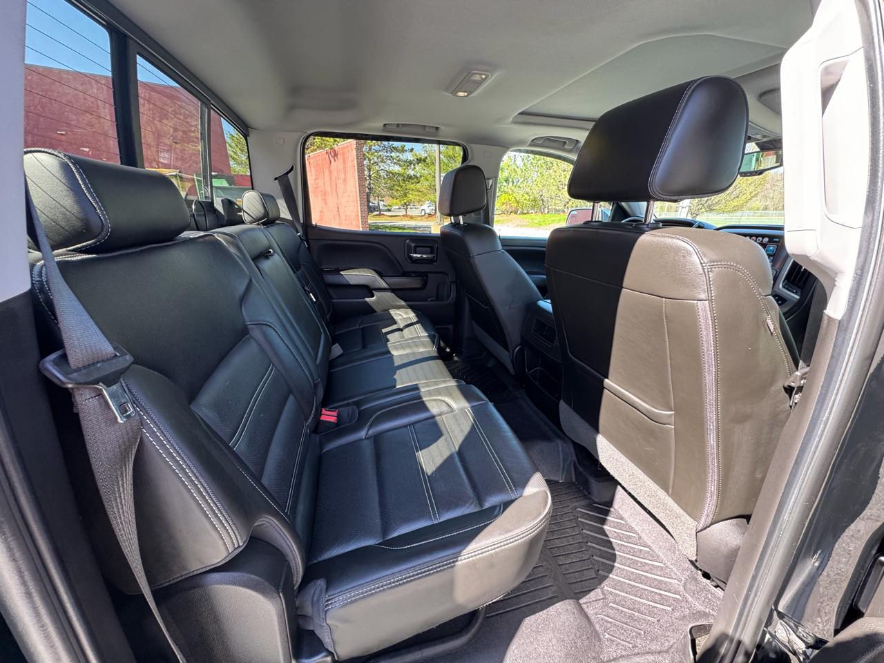 GMC Sierra 1500 4WD Crew Cab 143.5" Denali 2018