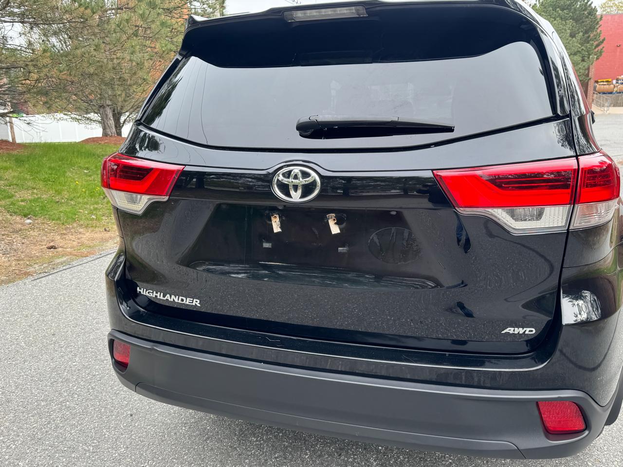 Toyota Highlander 4dr V6 4WD w/3rd Row (Natl) 2018