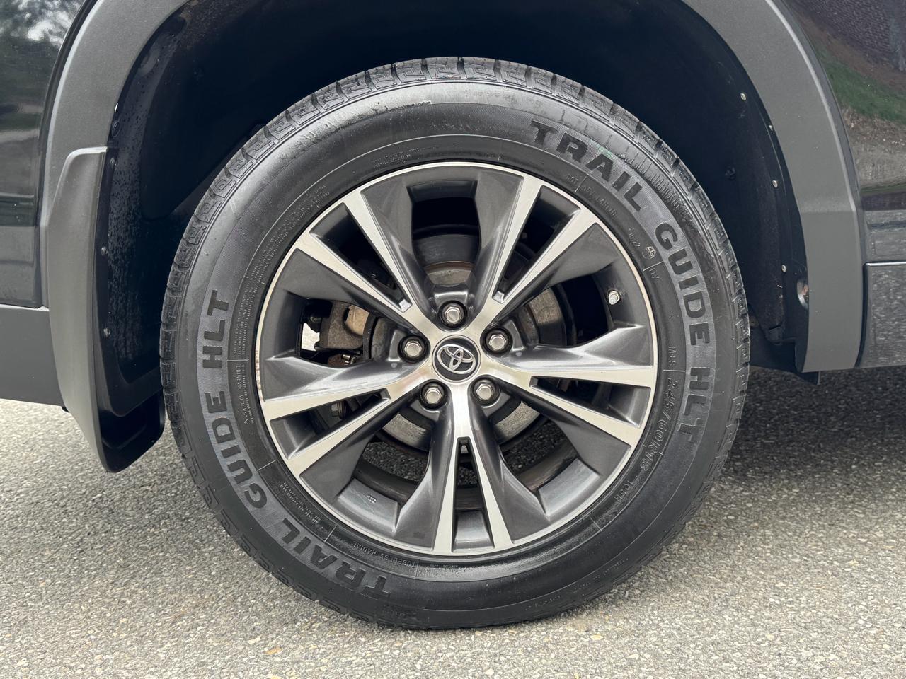 Toyota Highlander 4dr V6 4WD w/3rd Row (Natl) 2018