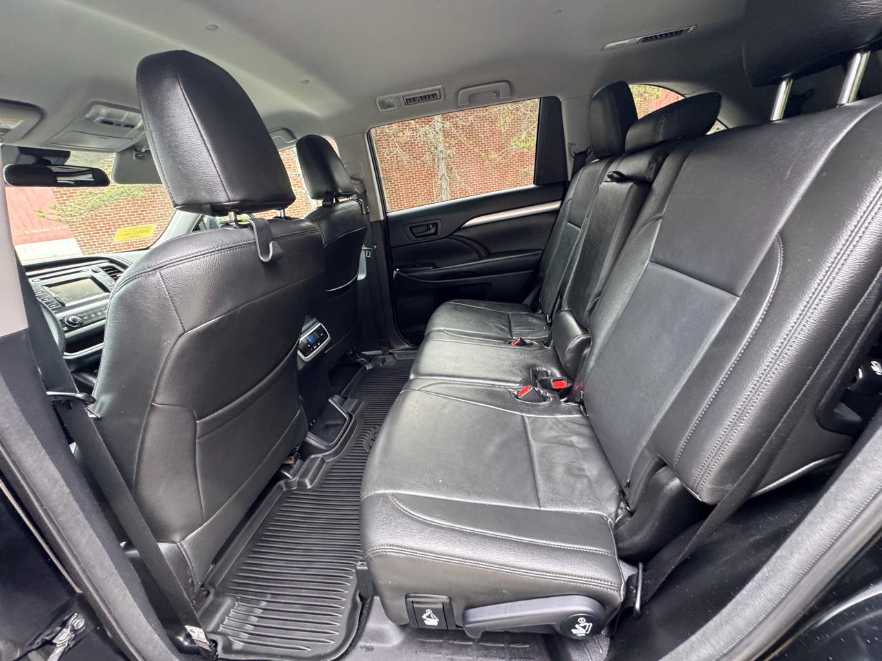 Toyota Highlander 4dr V6 4WD w/3rd Row (Natl) 2018