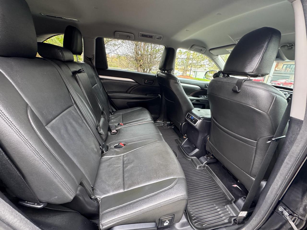 Toyota Highlander 4dr V6 4WD w/3rd Row (Natl) 2018