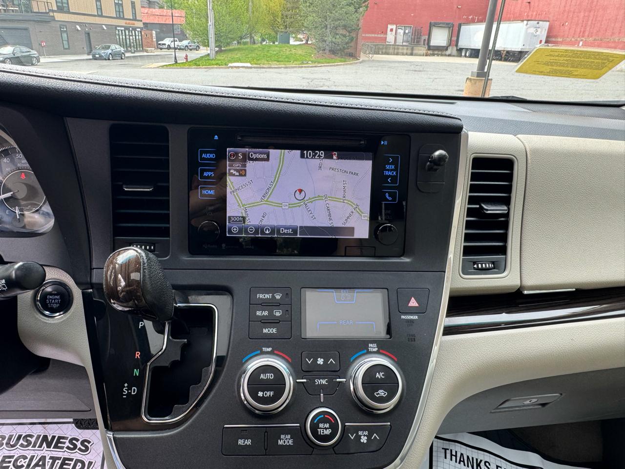 Toyota Sienna XLE Premium AWD 7-Passenger (Natl) 2017