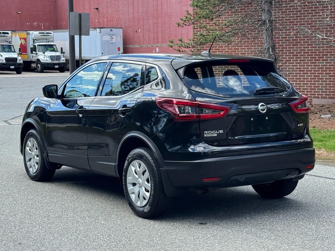 Nissan Rogue Sport  2020