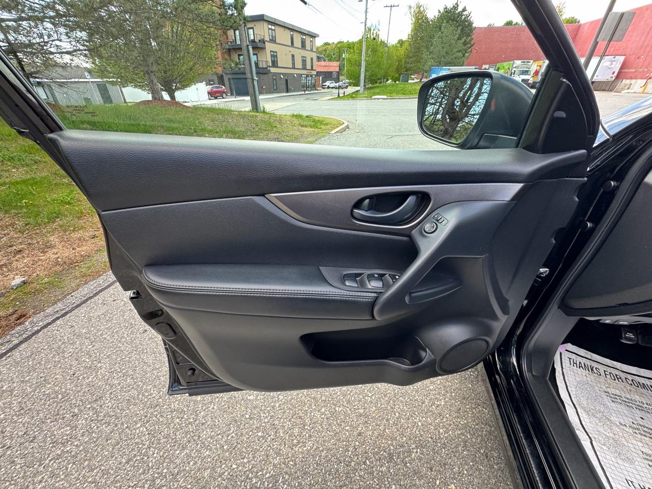 Nissan Rogue Sport  2020