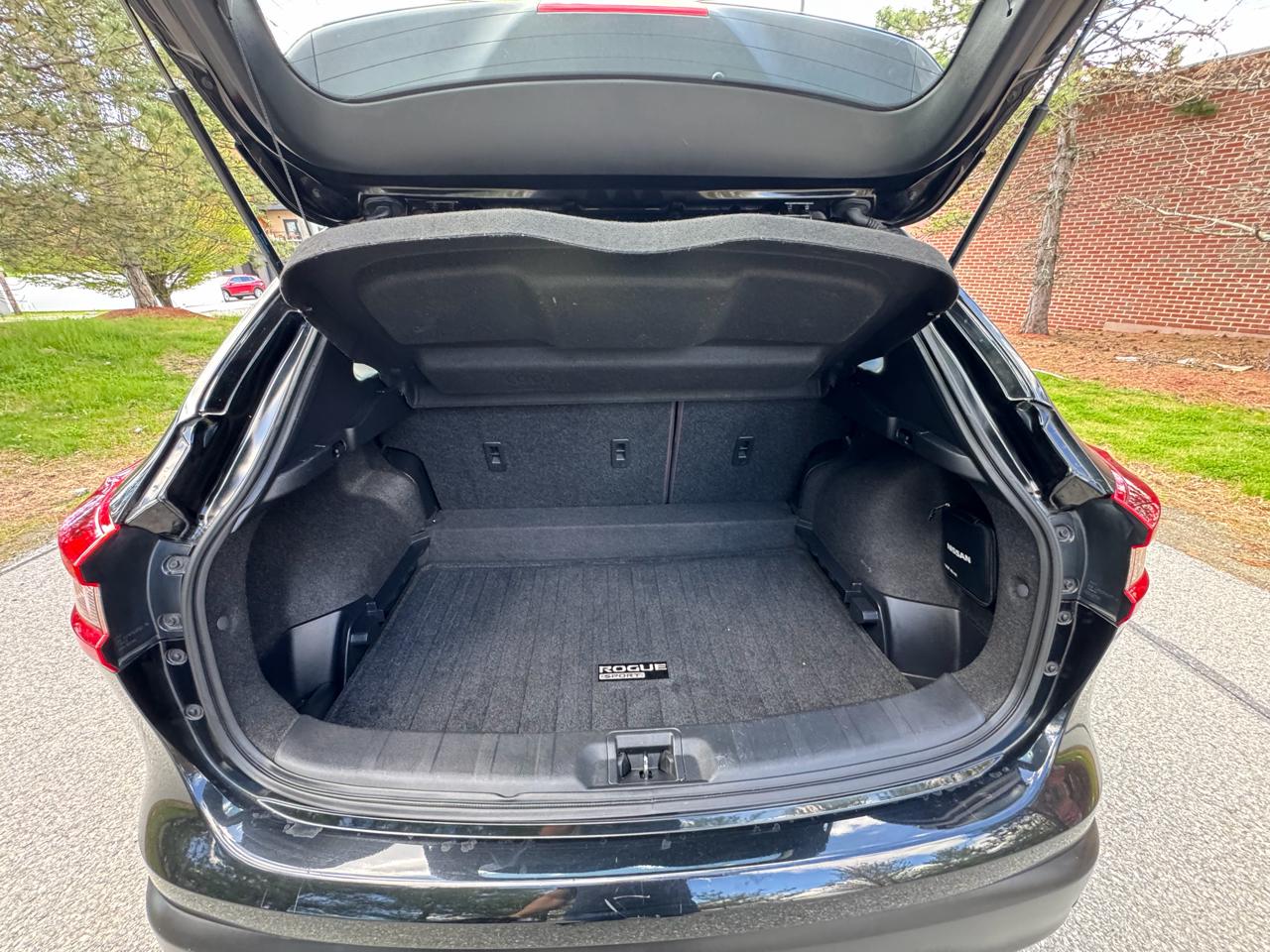 Nissan Rogue Sport  2020