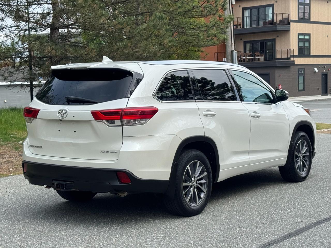 Toyota Highlander XLE V6 AWD (Natl) 2018