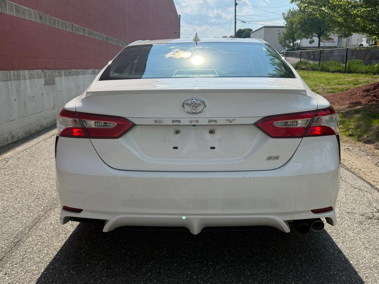 Toyota Camry SE Auto (Natl) 2020