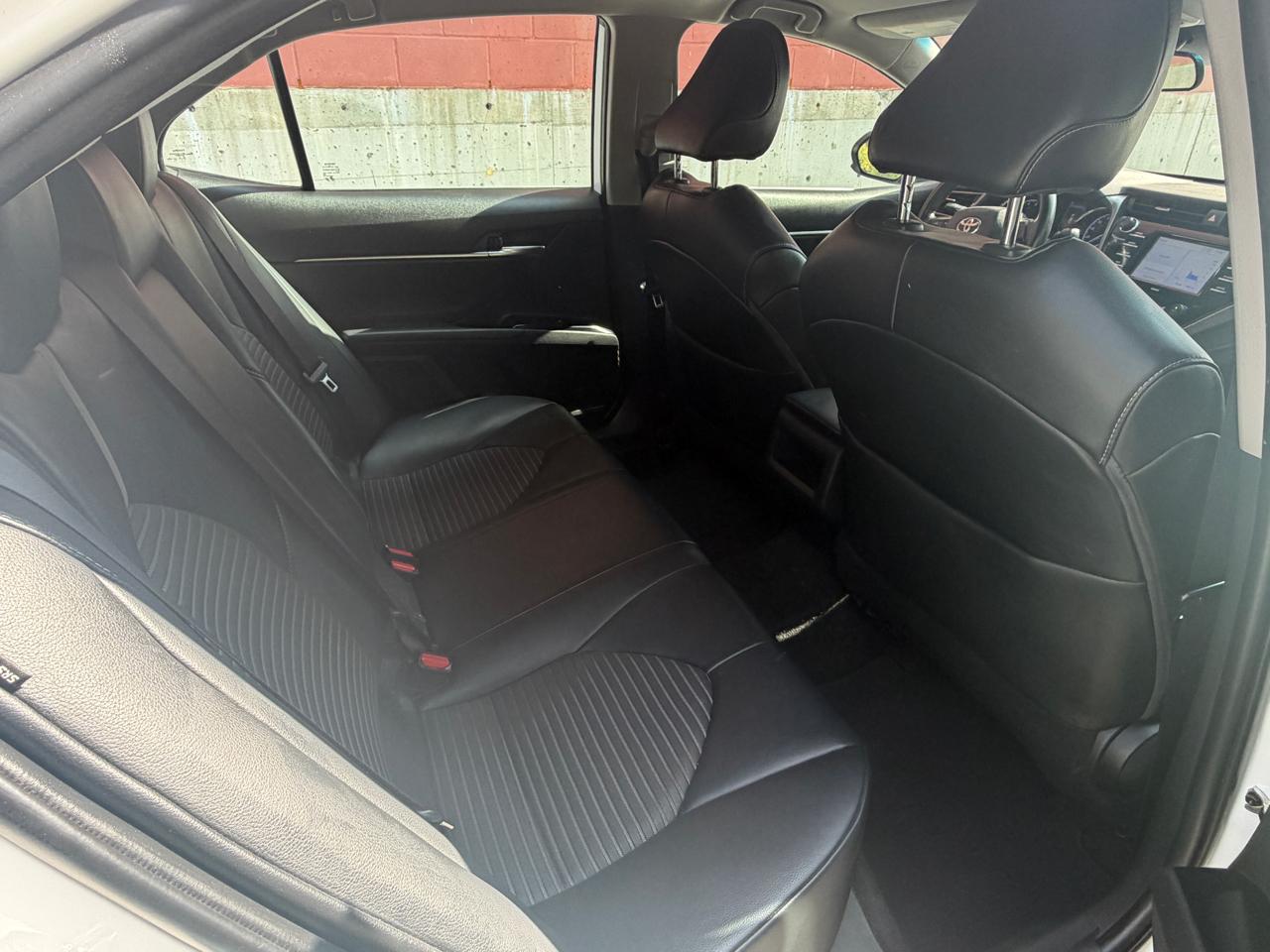 Toyota Camry SE Auto (Natl) 2020