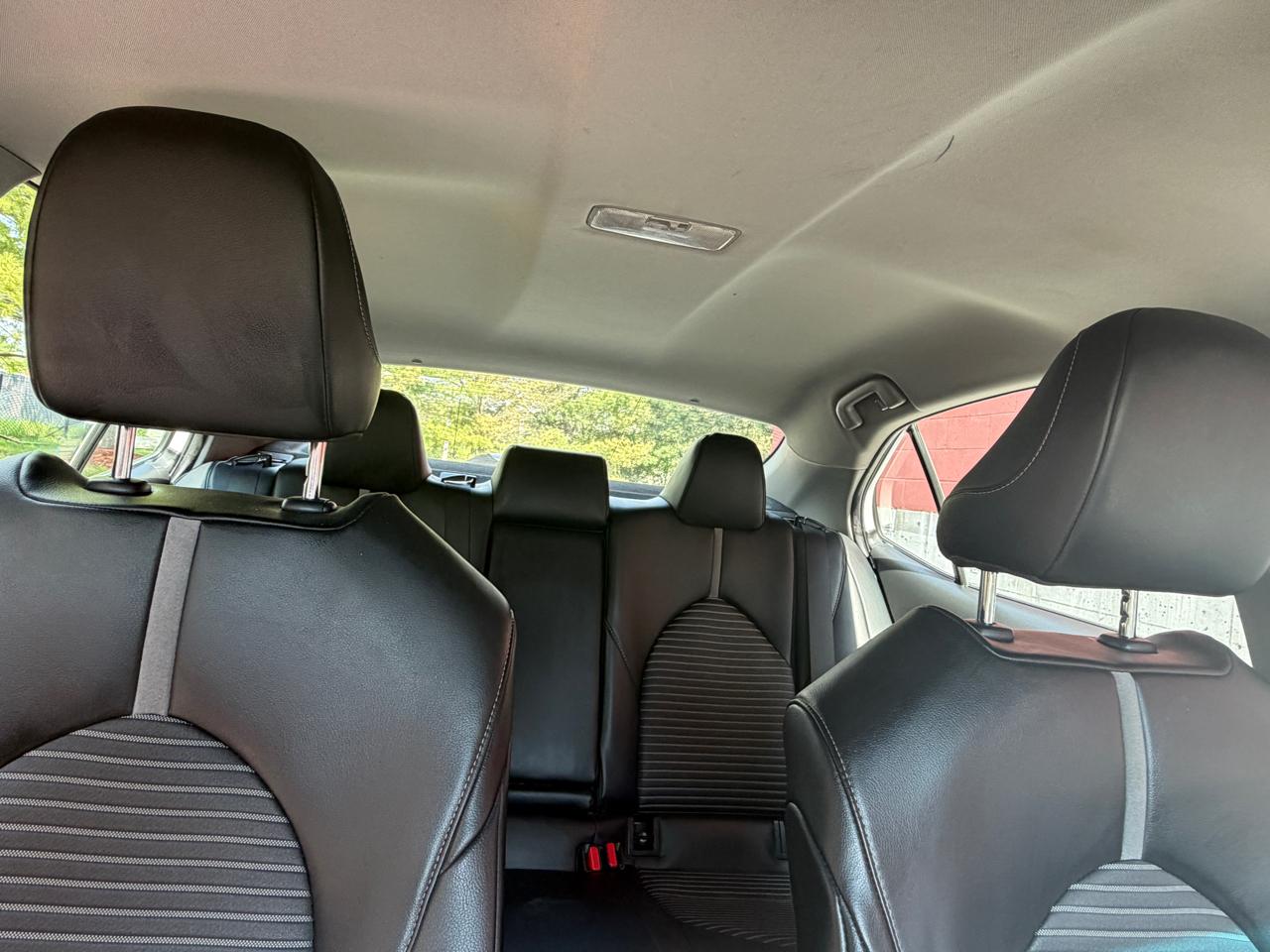 Toyota Camry SE Auto (Natl) 2020