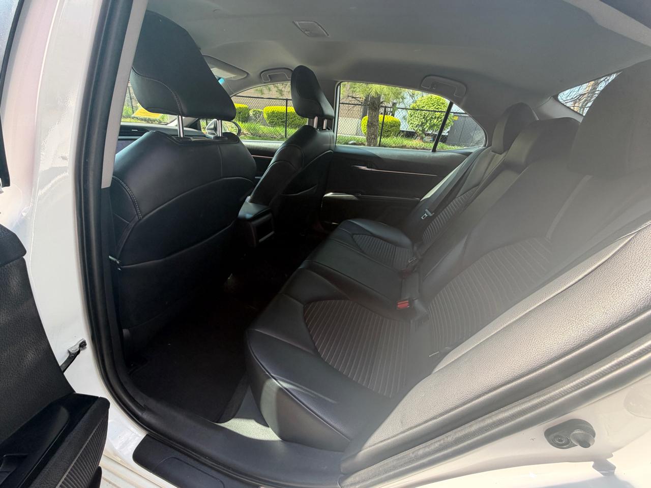 Toyota Camry SE Auto (Natl) 2020