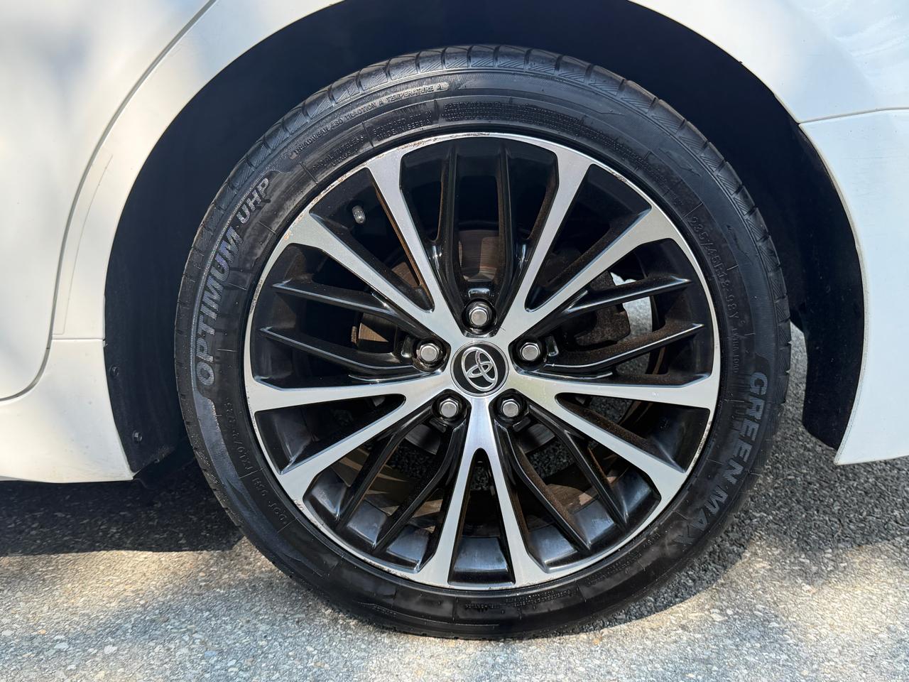 Toyota Camry SE Auto (Natl) 2020