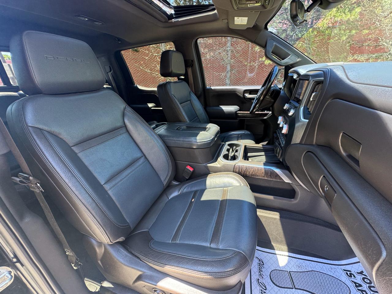 GMC Sierra 1500 4WD Crew Cab 147" Denali 2019