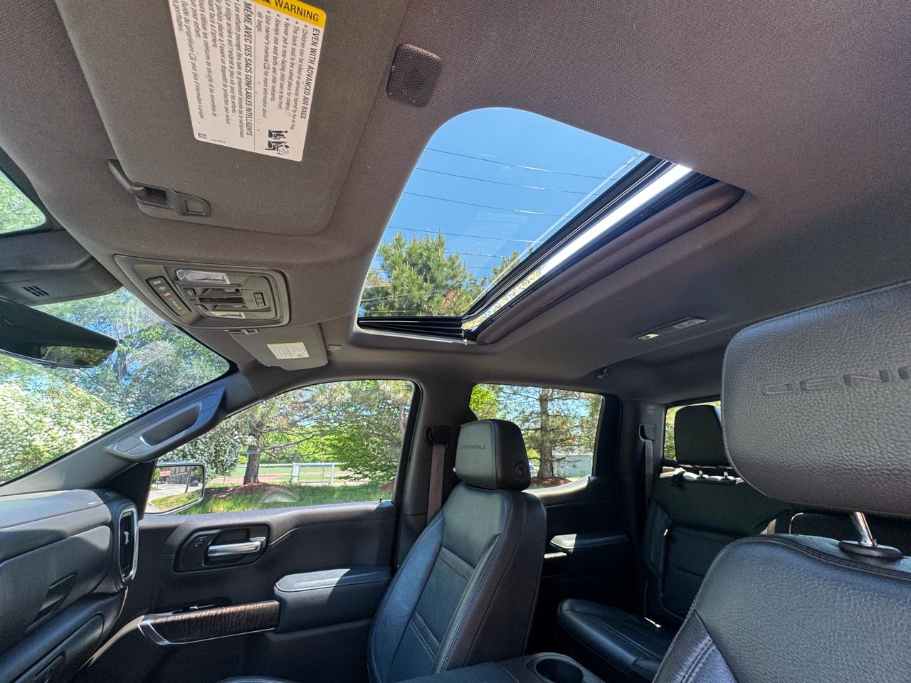 GMC Sierra 1500 4WD Crew Cab 147" Denali 2019