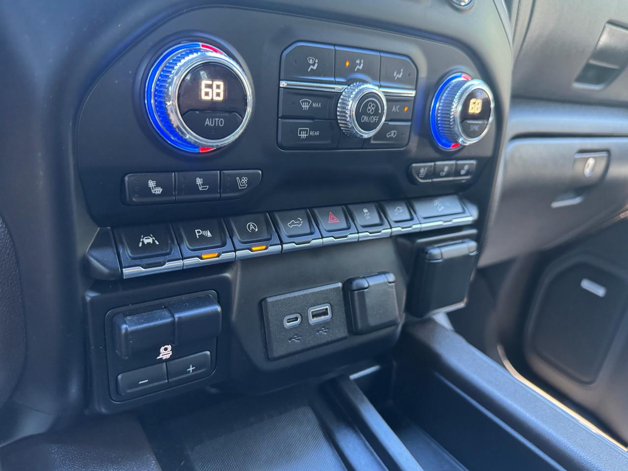 GMC Sierra 1500 4WD Crew Cab 147" Denali 2019
