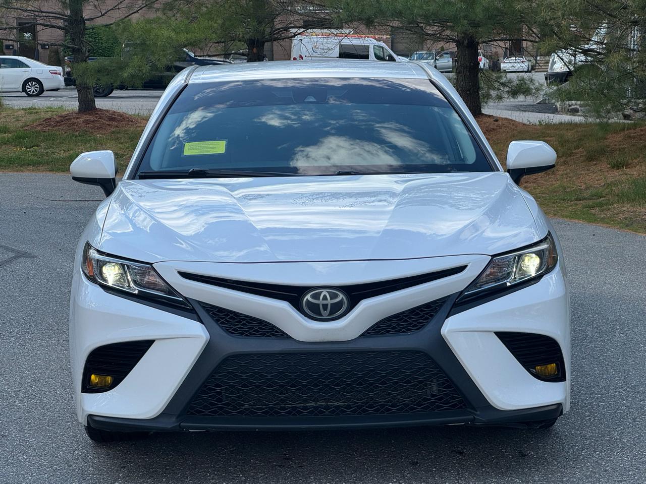 Toyota Camry SE Auto (Natl) 2020