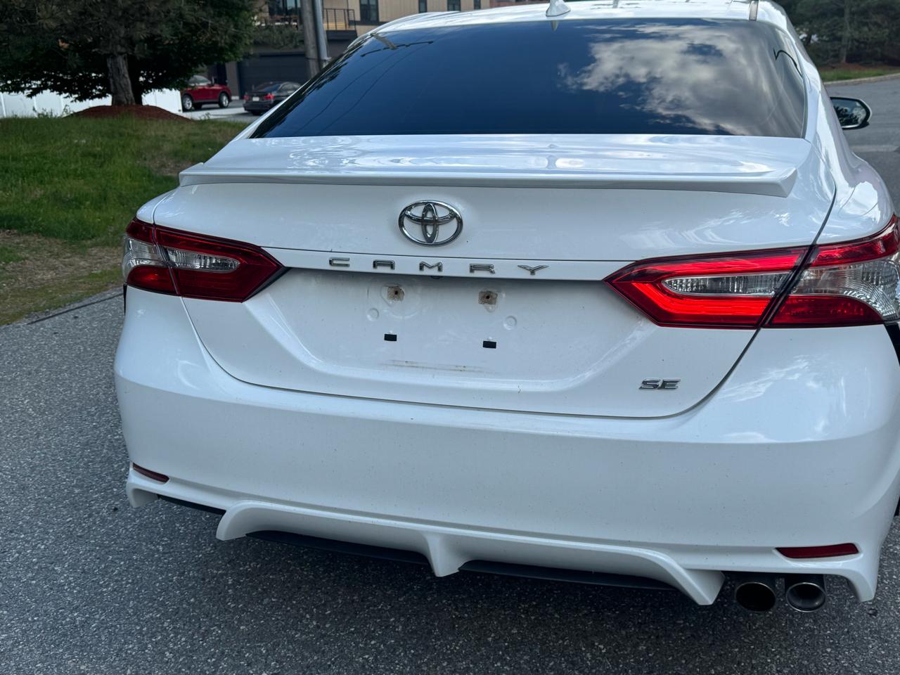 Toyota Camry SE Auto (Natl) 2020