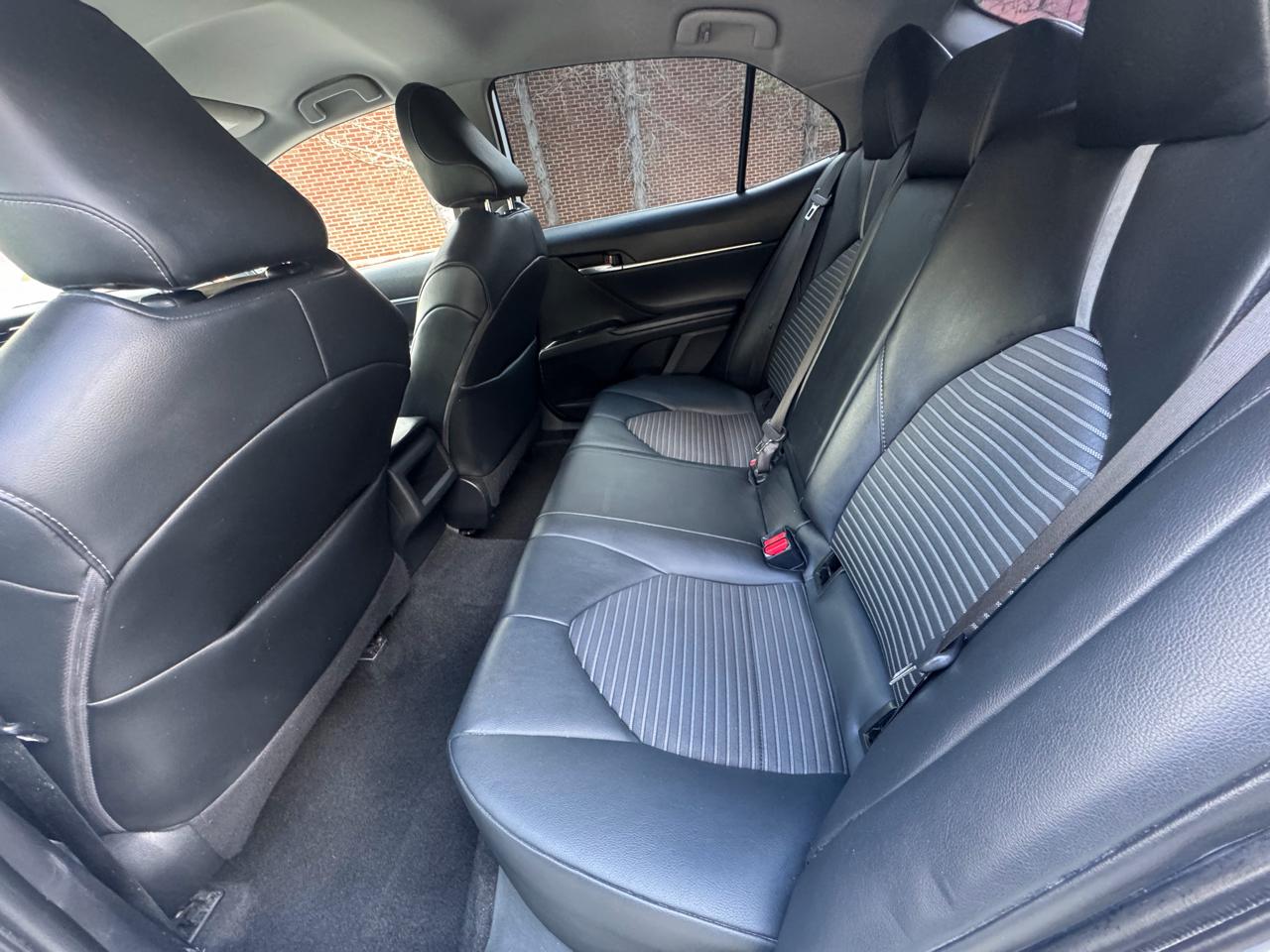 Toyota Camry SE Auto (Natl) 2020