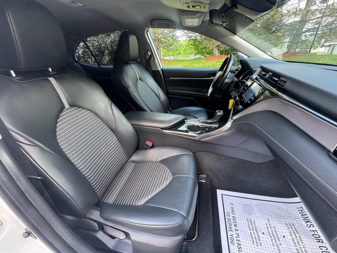 Toyota Camry SE Auto (Natl) 2020