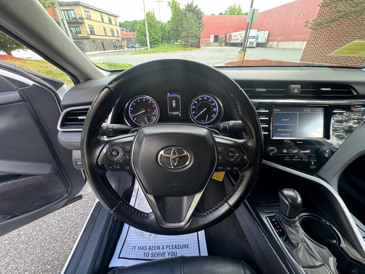 Toyota Camry SE Auto (Natl) 2020