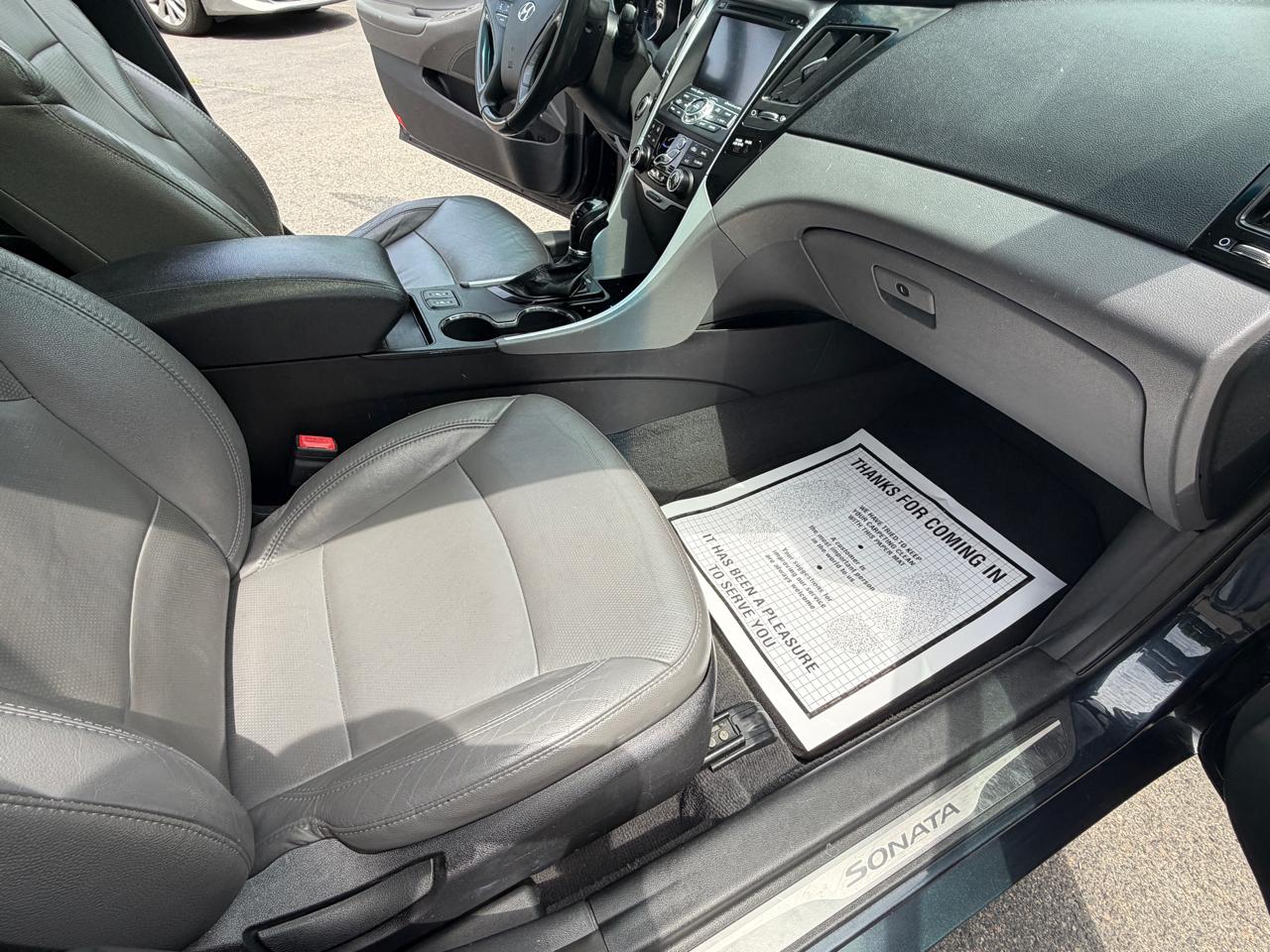Hyundai Sonata 4dr Sdn 2.4L Auto Limited PZEV 2013