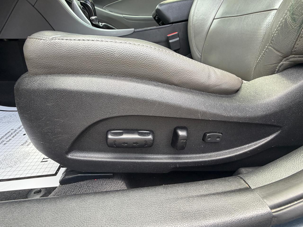 Hyundai Sonata 4dr Sdn 2.4L Auto Limited PZEV 2013