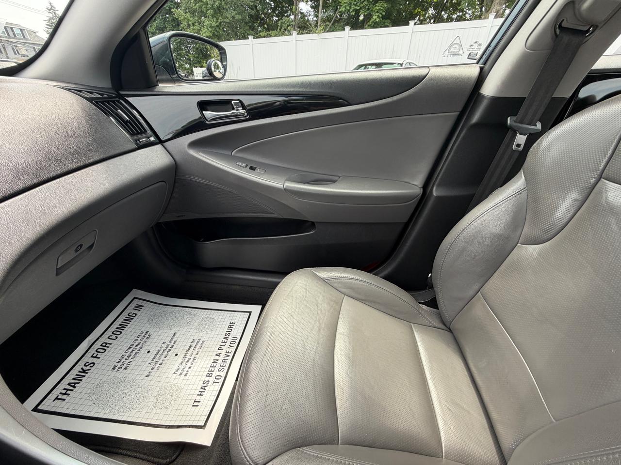 Hyundai Sonata 4dr Sdn 2.4L Auto Limited PZEV 2013