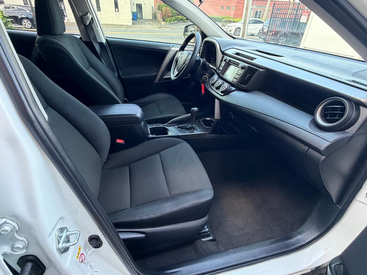 Toyota RAV4  2017
