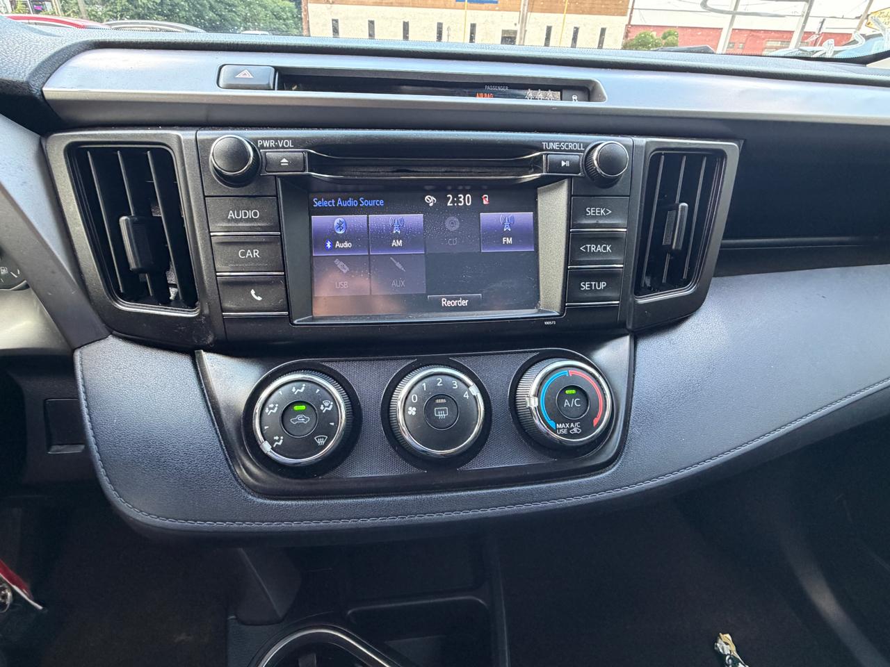 Toyota RAV4  2017