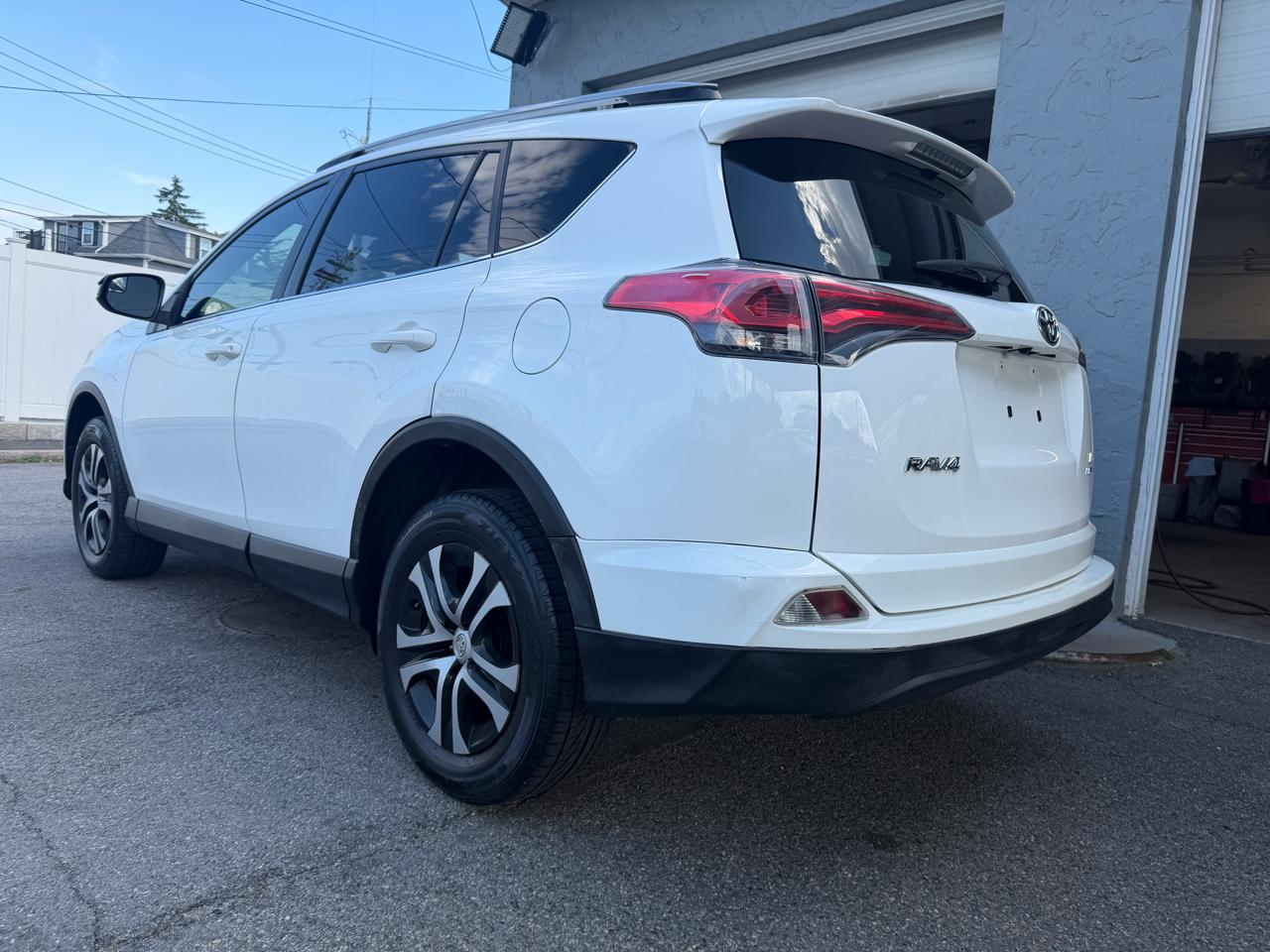 Toyota RAV4  2017