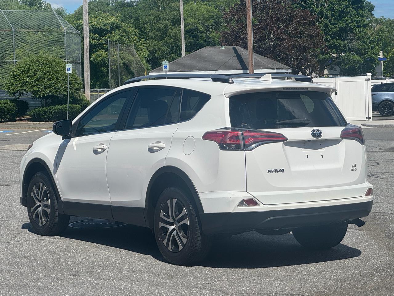 Toyota RAV4  2017
