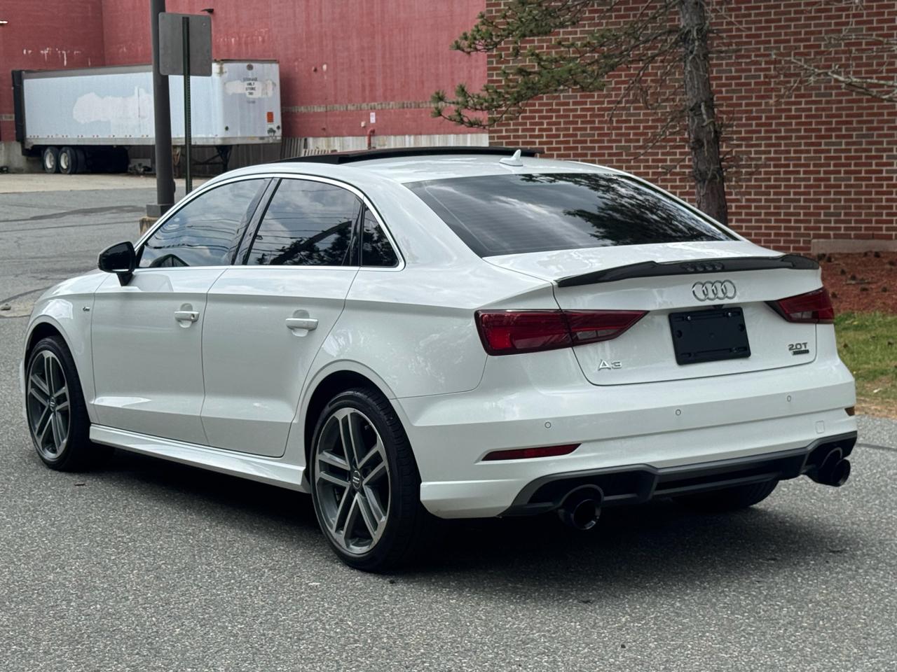 Audi A3 Sedan 2.0 TFSI Tech Premium Plus quattro AWD 2018