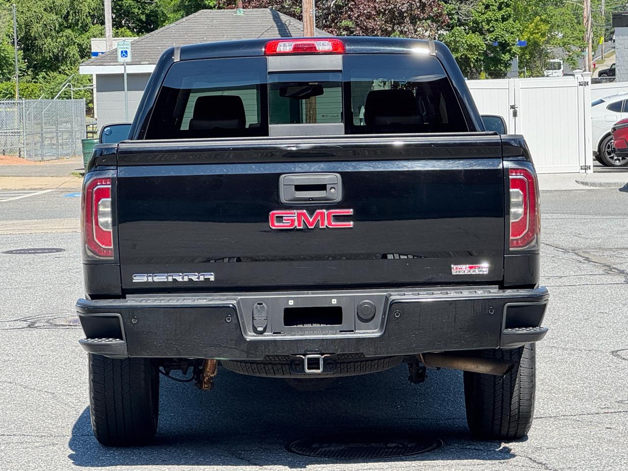 GMC Sierra 1500 4WD Crew Cab 143.5" SLT 2018