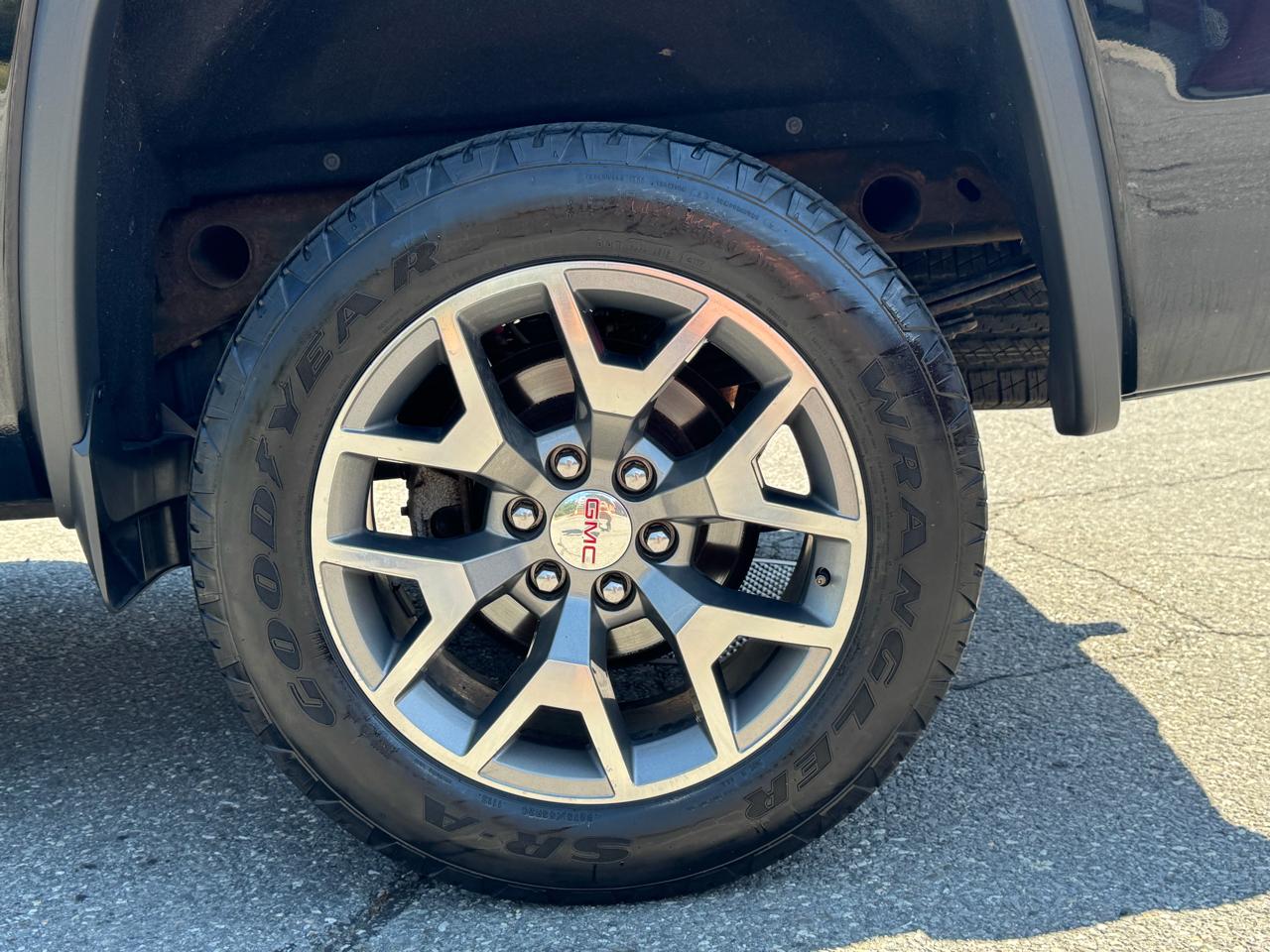 GMC Sierra 1500 4WD Crew Cab 143.5" SLT 2018