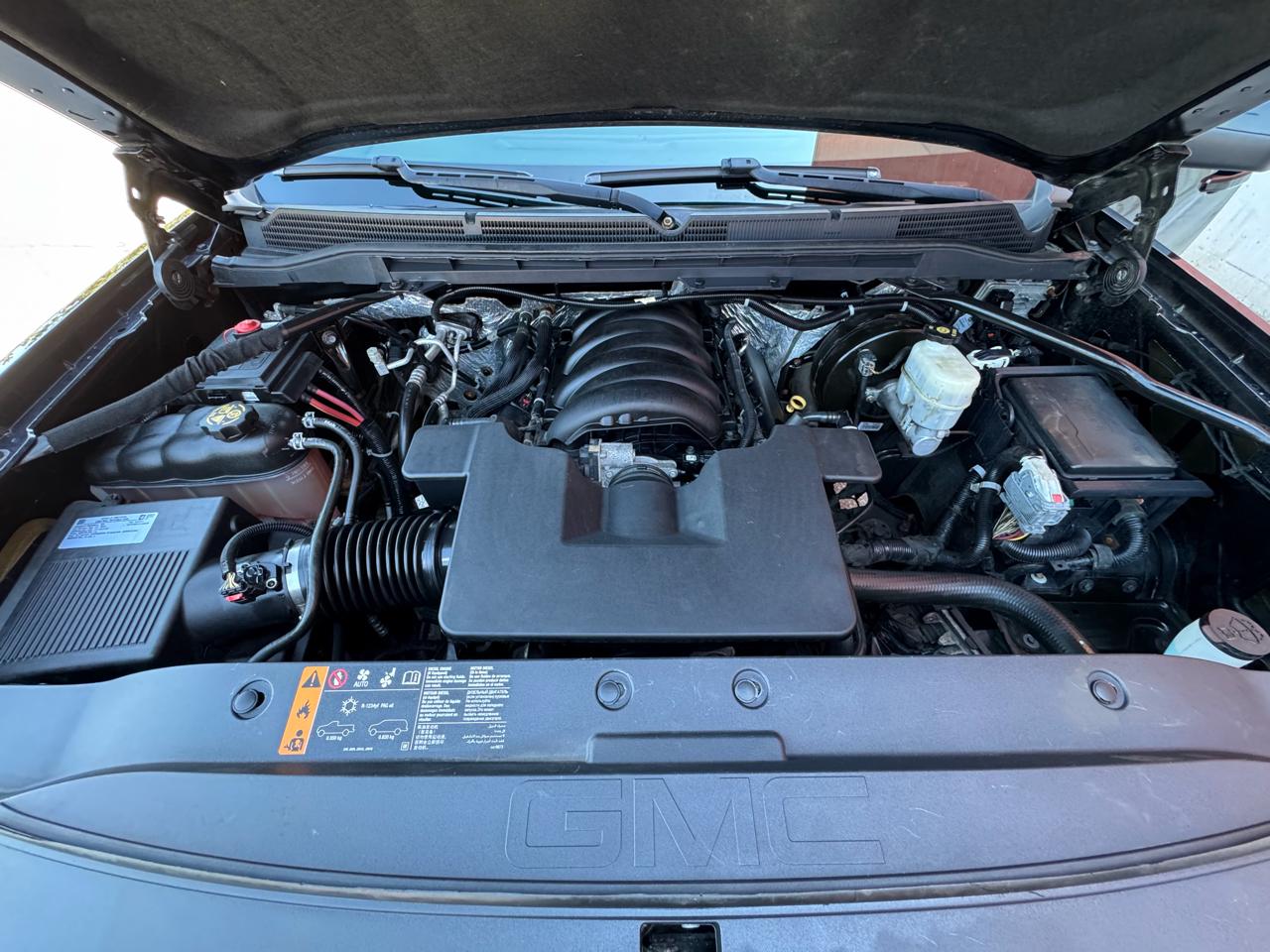 GMC Sierra 1500 4WD Crew Cab 143.5" SLT 2018