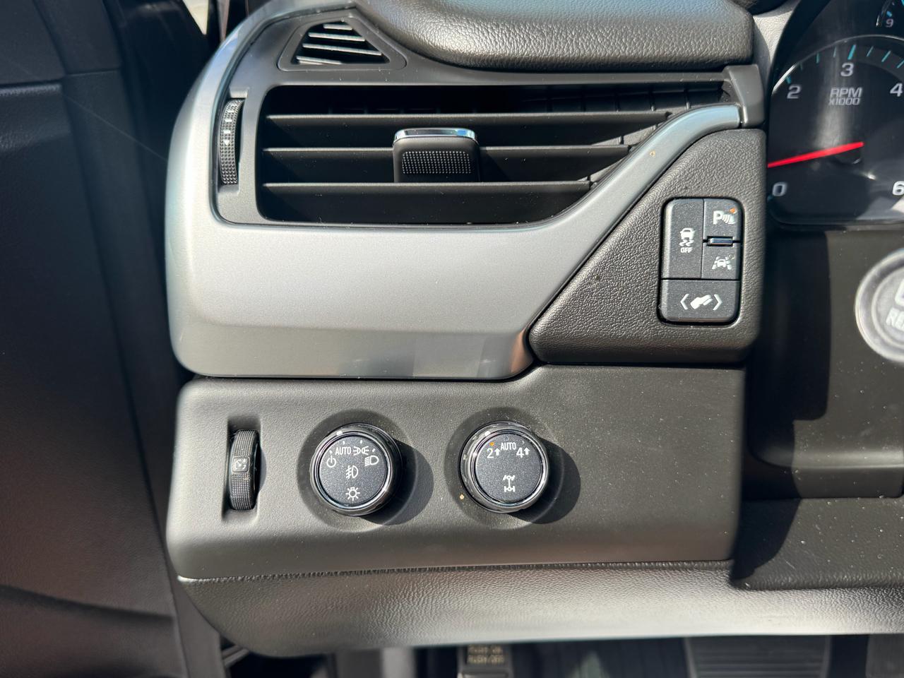 Chevrolet Suburban  2018
