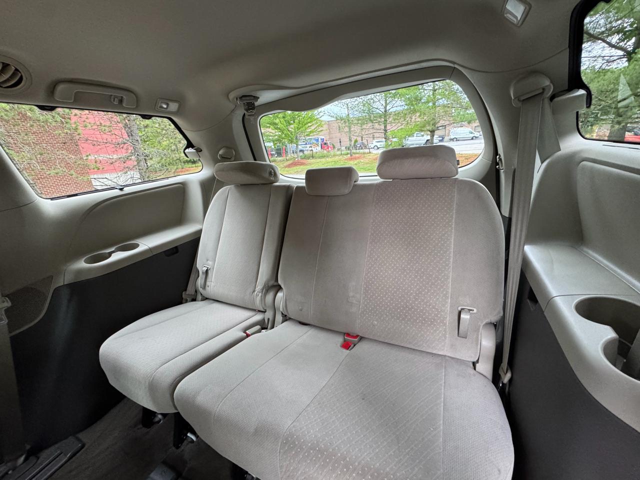 Toyota Sienna LE FWD 8-Passenger (Natl) 2017