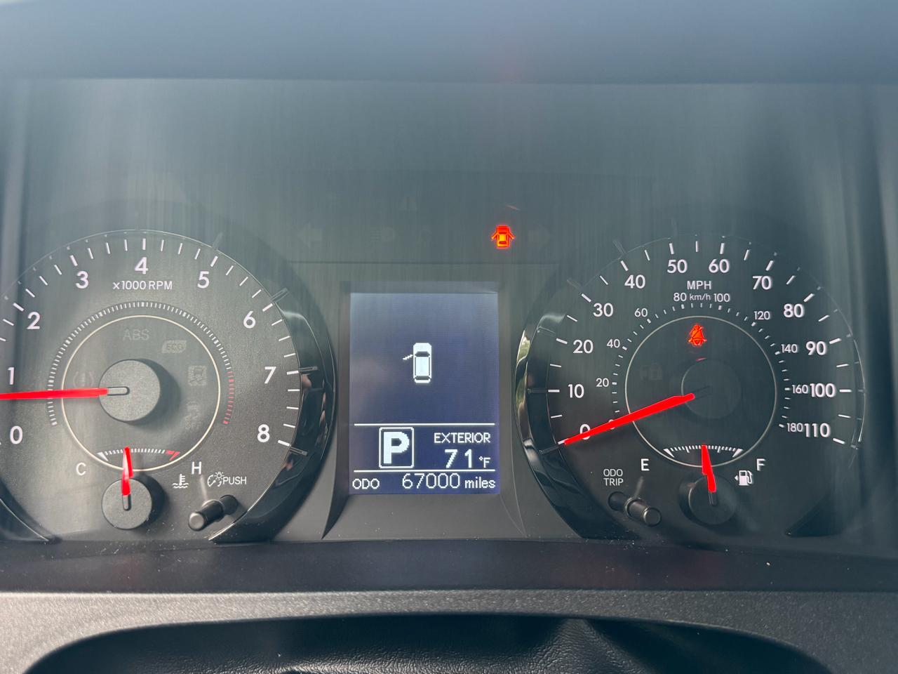Toyota Sienna LE FWD 8-Passenger (Natl) 2017