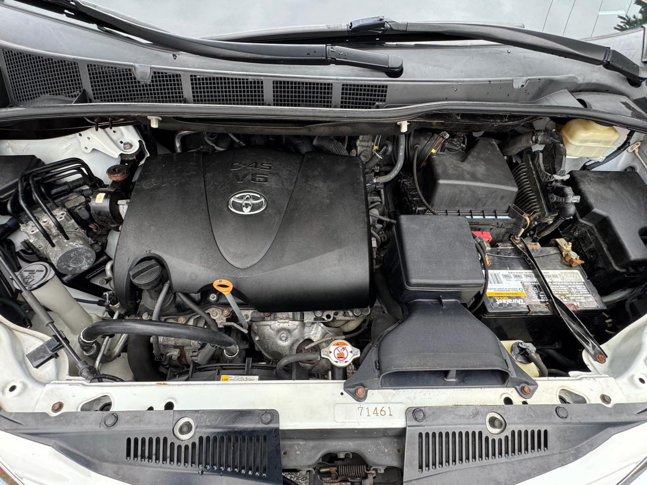Toyota Sienna LE FWD 8-Passenger (Natl) 2017