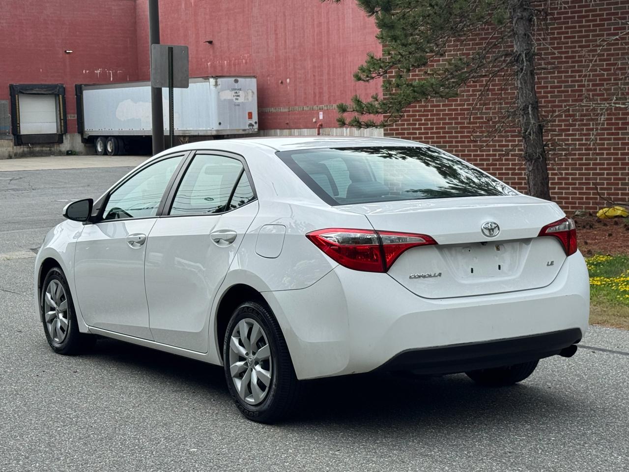 Toyota Corolla 4dr Sdn CVT LE (Natl) 2016