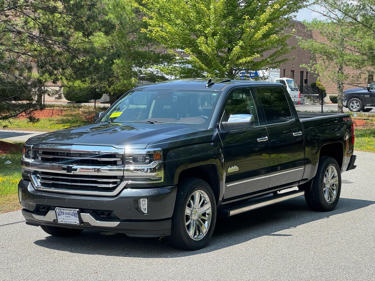 Chevrolet Silverado 1500 4WD Crew Cab 143.5" High Country 2017