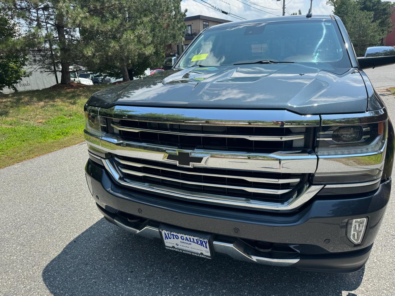 Chevrolet Silverado 1500 4WD Crew Cab 143.5" High Country 2017