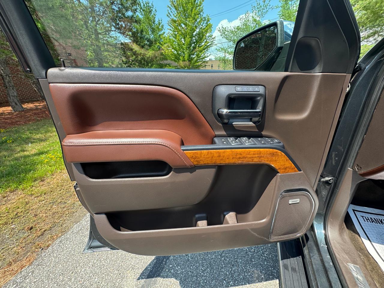 Chevrolet Silverado 1500 4WD Crew Cab 143.5" High Country 2017