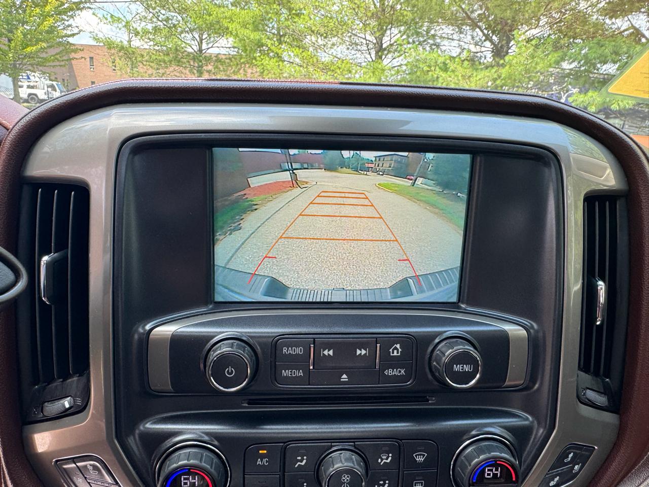Chevrolet Silverado 1500 4WD Crew Cab 143.5" High Country 2017
