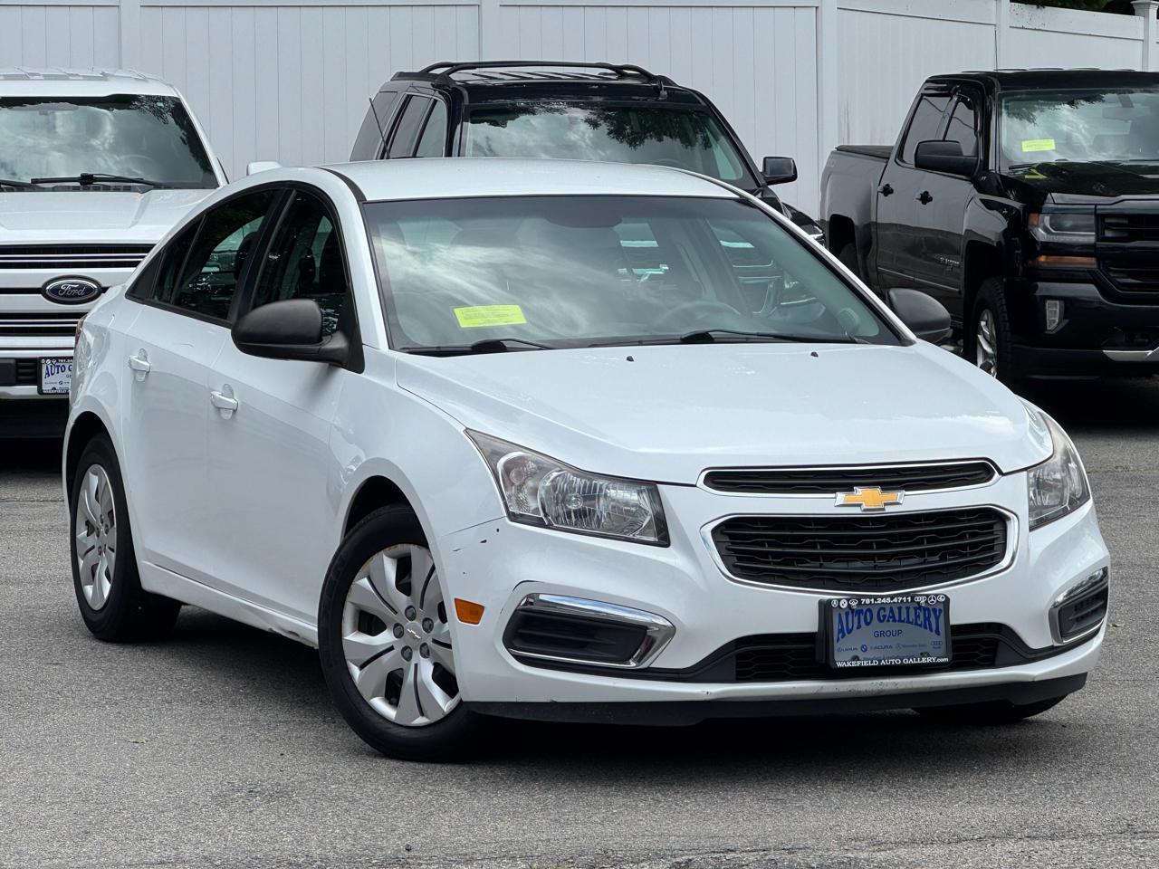 White 2015 Chevrolet Cruze Sedan Front-Wheel Drive Automatic