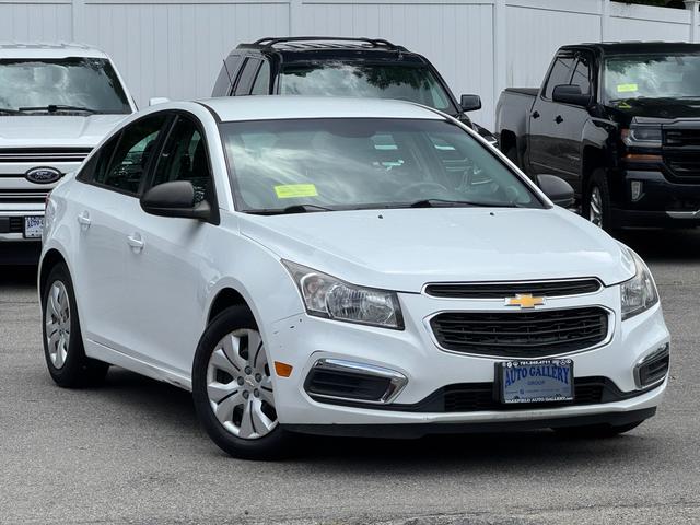 White 2015 Chevrolet Cruze Sedan Front-Wheel Drive Automatic
