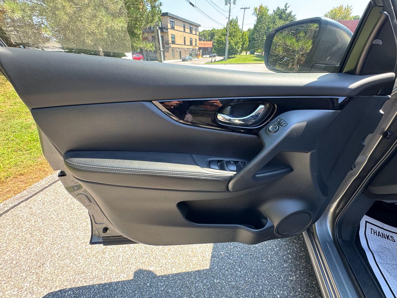 Nissan Rogue Sport FWD SV 2022