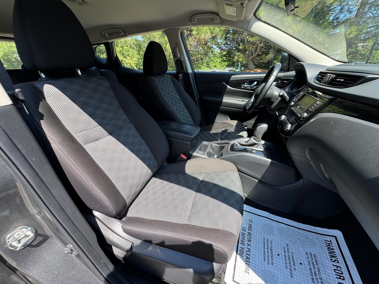 Nissan Rogue Sport FWD SV 2022